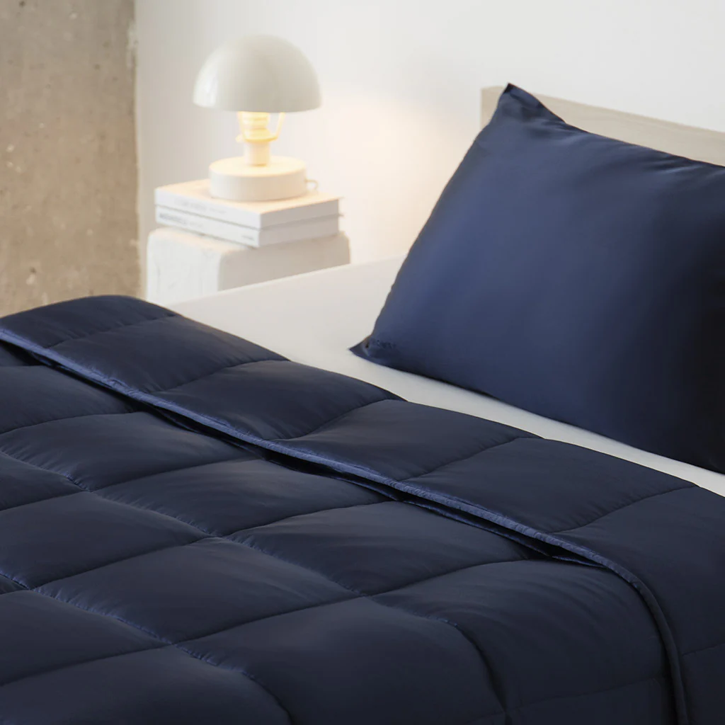 Midnight Blue Silk Weighted Blanket - Image 8